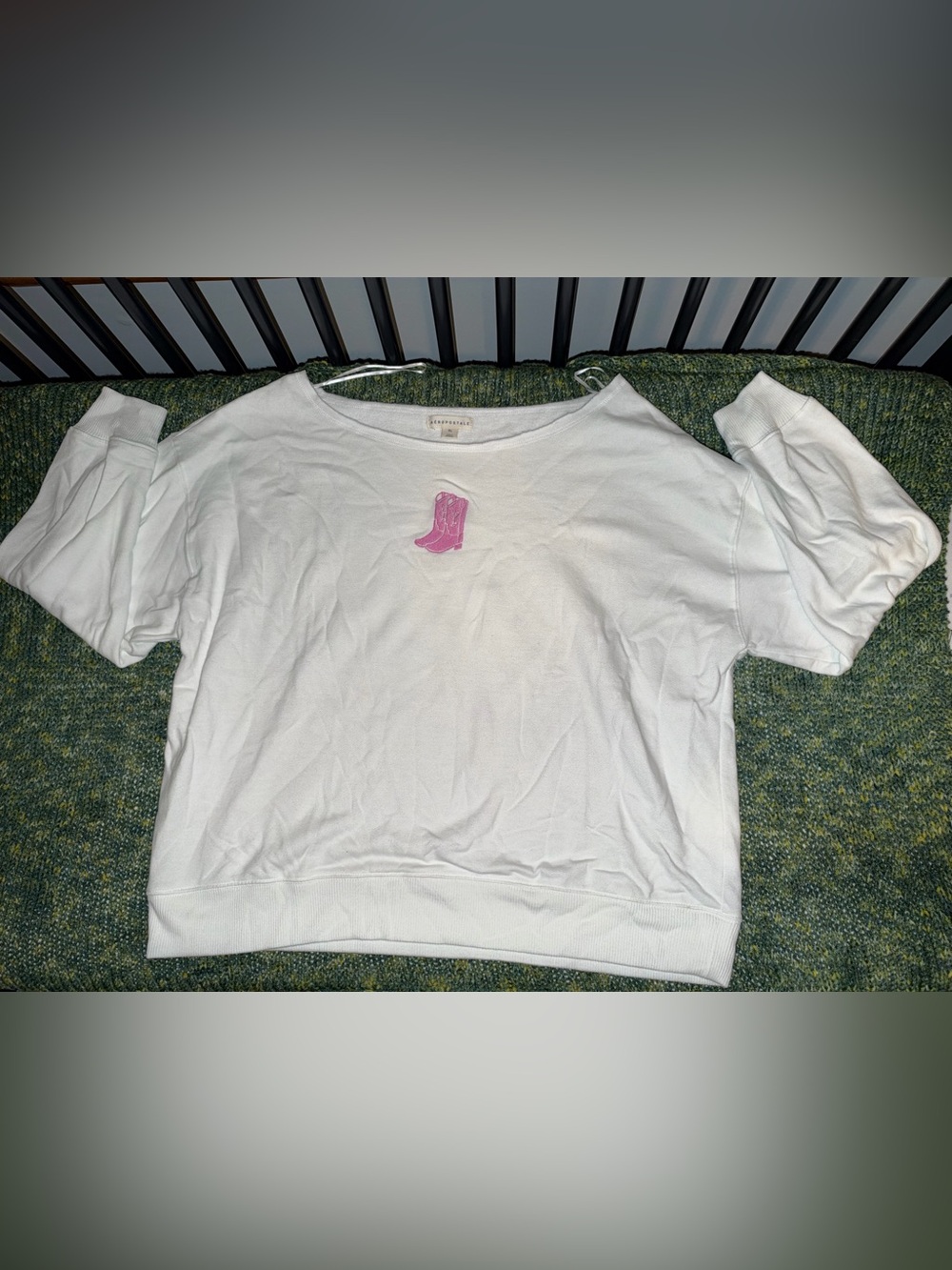 Aeropostale White Juniors Sweatshirt with Pink Boot Patch